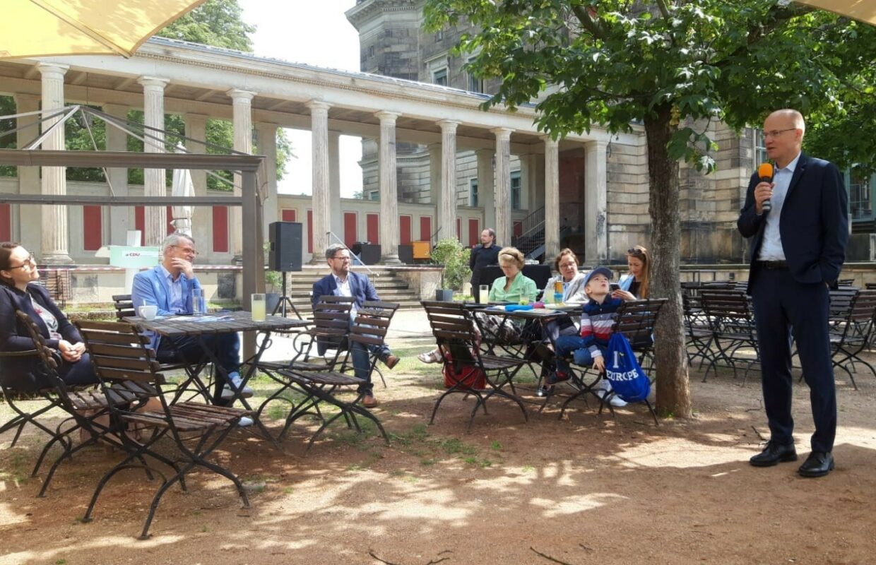 Sommergespr ch mit Ralph Brinkhaus auf den Lingnerterrassen